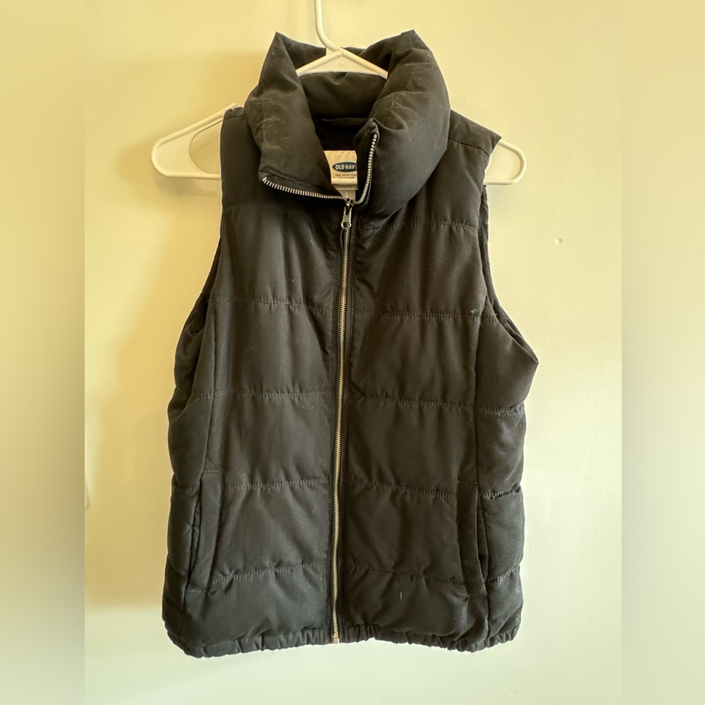 Old Navy Black Puffer Vest